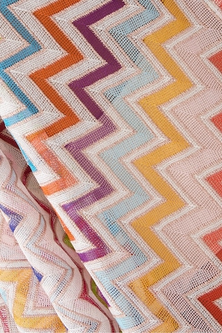 Missoni Yarı Şeffaf Kısa Plaj Elbisesi, Zigzag Desenli, Metalik Işıltılı, Lüks Plaj Şıklığı Çok Renkli