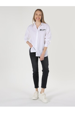 Colin's Regular Fit Yazı Baskılı Beyaz Kadın Uzun Kol Gömlek CL1062956_Q1.V1_WHT