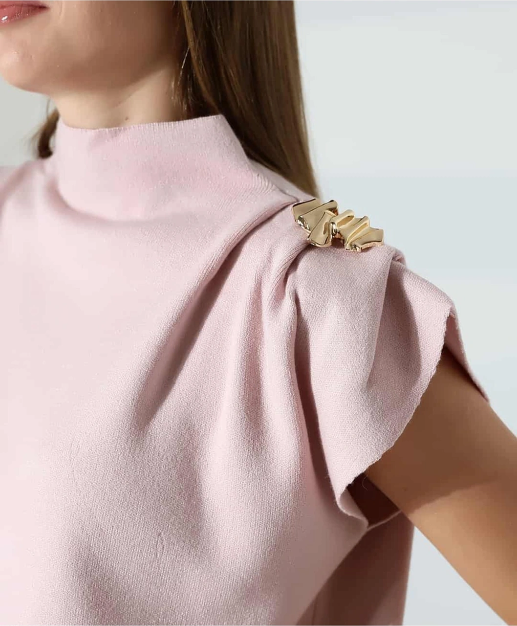 Zarif Omuz Detaylı Dik Yaka Triko Bluz Pembe