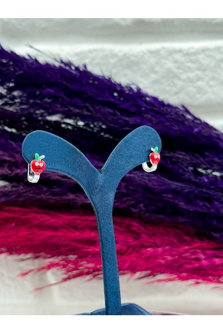 925 Ayar Gümüş Elma Figürlü Zarif Kız Çocuk Küpesi Gümüş