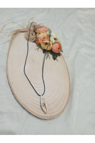 Uzun Deri İpli Denizkabuğu Uçlu Kolye Beyaz