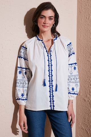Lela Nakış Işlemeli Pamuklu Oversize Fit Bağlamalı V Yaka Bayan Bluz 676271 Ekru