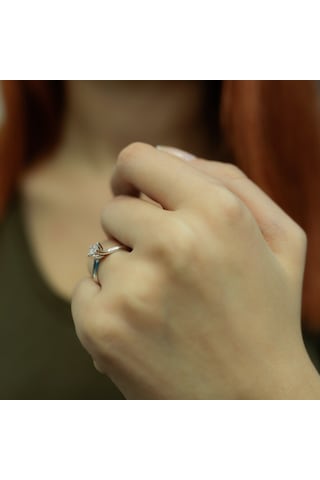 Lova E Renk 0,25 Karat Pırlanta Tektaş Yüzük - 1050080