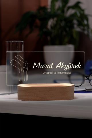 Doktorlar İçin Kişiye Özel Led Masa İsimliği Masif Ahşap Tabanlı Usb Kablolu Pleksi Led Gece Lambası