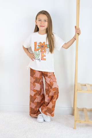 Fesshera Kız Çocuk Love Yourself Baskılı Tişört Ve Geometrik Etnik Desenli Geniş Paça Pantolon Takımı Kahverengi
