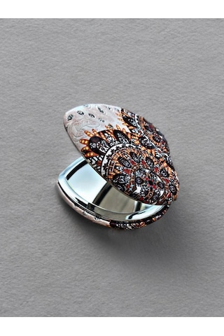 Işıltılı Karışık Desenli Çift Taraflı Kalp Şeklinde Cep Aynası Çanta Makyaj Aynası 7cm X 7cm Kod:23 Çok Renkli