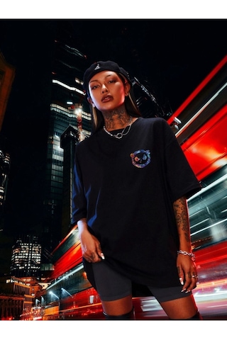 Kadın Siyah Oversize Kızgın Ayı Baskılı T-shirt Siyah