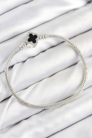 Pirinç Charm Zirkon Taşlı Yonca Model Gümüş Renk Kadın Bileklik Çok Renkli 69258181