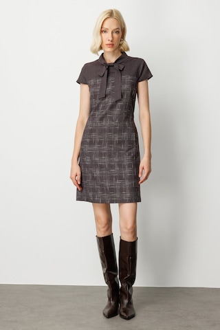 Ekol Kadın Yakası Fiyonk Detaylı Desenli Elbise 4019 Bordo Bordo