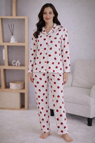 Pemilo Kadın 7113 Yakalı Düğmeli Uzun Kol Pijama Takımı Beyaz