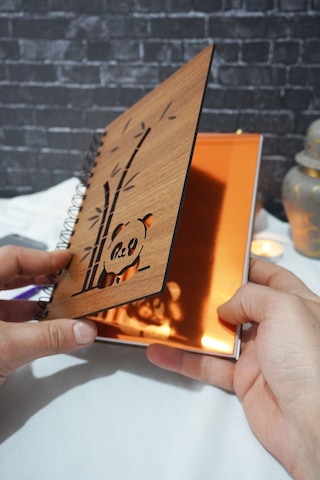 Panda Desen Ahşap Defter - Ajanda - A5 Spiralli Çizgisiz Defter Ahşap Rengi Ceviz - Hediyelik Turuncu
