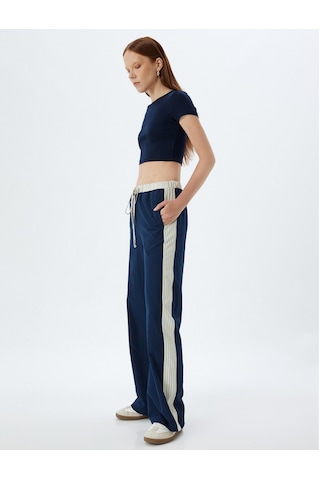 Koton Basic Crop Tişört Viskon Kumaş Kısa Kollu Bisiklet Yaka Slim Fit Lacivert 5wak50043ek Lacivert