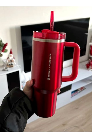 Stanley X Starbucks Holiday Red 40oz