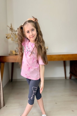 Fiyonk Desenli Kız Çocuk Pembe Renk Taytlı Takım Pembe