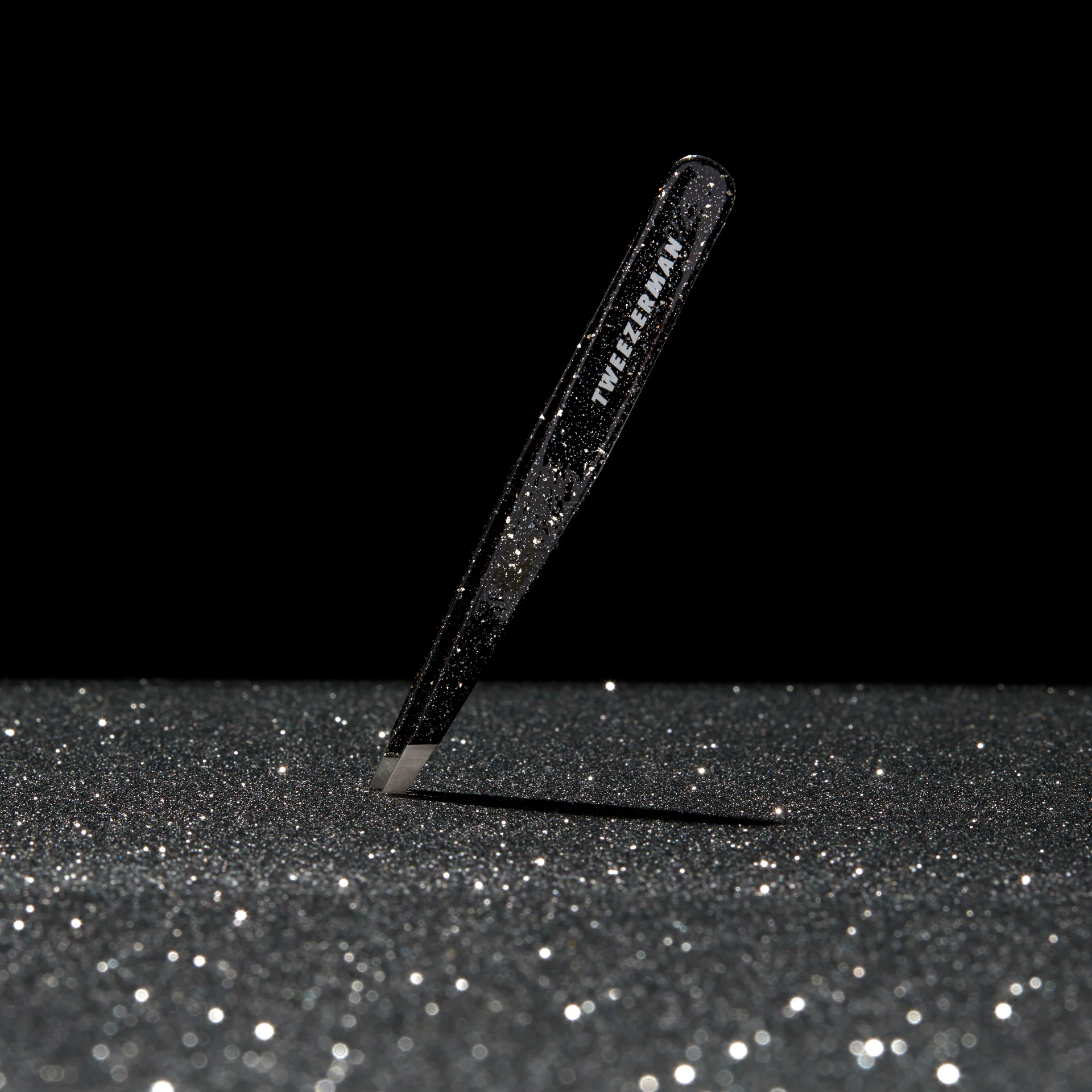 Tweezerman Slant Tweezer Dusted Onyx - Işıltılı Siyah Oniks Cımbız