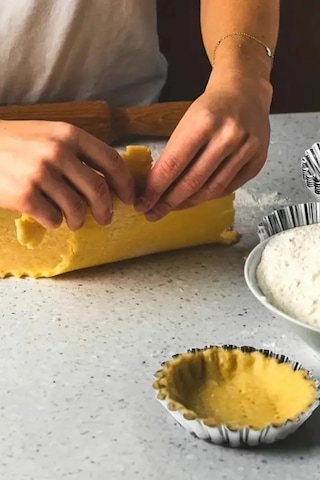 24 Adet Paslanmaz Metal Yapışmaz Cupcake, Muffin, Tartolet Kurabiye Kek Kalıbı Metal Gri Diğer