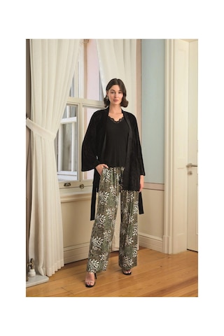 L'ombre Çiçek Yaprak Ve Etnik Desenli Dantelli 3lü Pijama Takımı Siyah