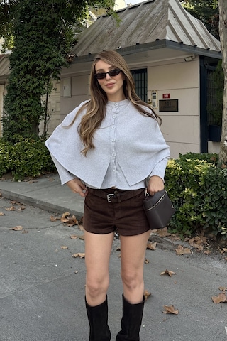 Gri Pelerin Detaylı Triko Hırka - 1317 Gri