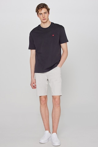 Wrangler Slim Fit Dar Kesim Normal Bel Pamuklu Taş Rengi 5 Cep Şort