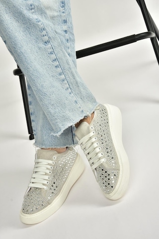 Fox Shoes Y444708402 Siyah Süet Taş Detaylı Kadın Spor Ayakkabı Sneakers Gümüş