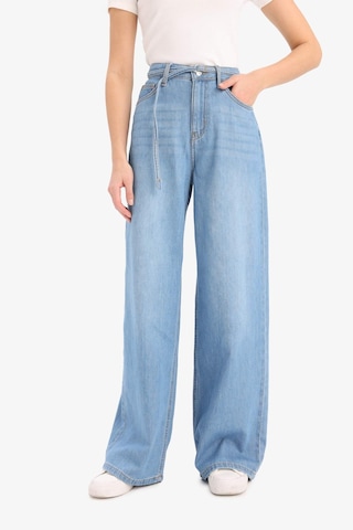 DeFacto Wide Leg Yüksek Bel Geniş Paça Uzun Yumuşak Jean Pantolon E1679AX25SMNM85