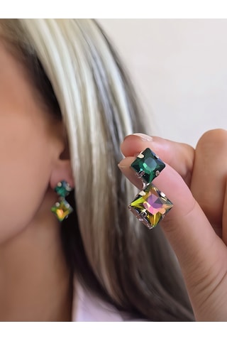 Dikey Kare Vintage Model Kristal Taşlı Hareli Yeşil Renkli Küpe