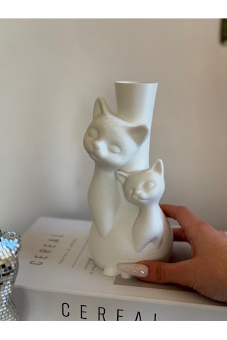Plastik Yapay Çiçeklerle Uyumlu Kedi Figürlü Şık Ve Sevimli Dekoratif Vazo Beyaz