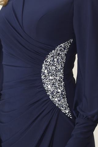 Taş Detaylı Lavinni Tesettür Abiye Elbise Lacivert