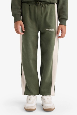 Defacto Erkek Çocuk Kargo Fit Beli Lastkli Baskılı Eşofman Altı G5567a825cwkh172 Haki-kh172
