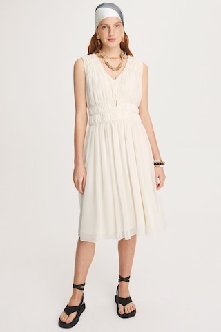 Perspective V Yaka Midi Şifon Elbise - Minimalist Yazlık Elbise Ekru