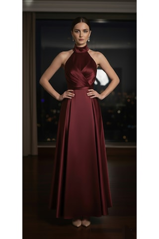 Makbuleofficial Bordo Saten Kumaştan Halter Yakalı Pile Detaylı Abiye Elbise