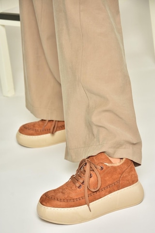 Fox Shoes T811845302 Taba Süet Kalın Tabanlı Kadın Ayakkabı Taba-süet Taba