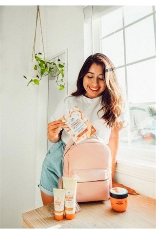 The Body Shop Vitamin C Kağıt Yüz Maskesi Tek Kullanımlık