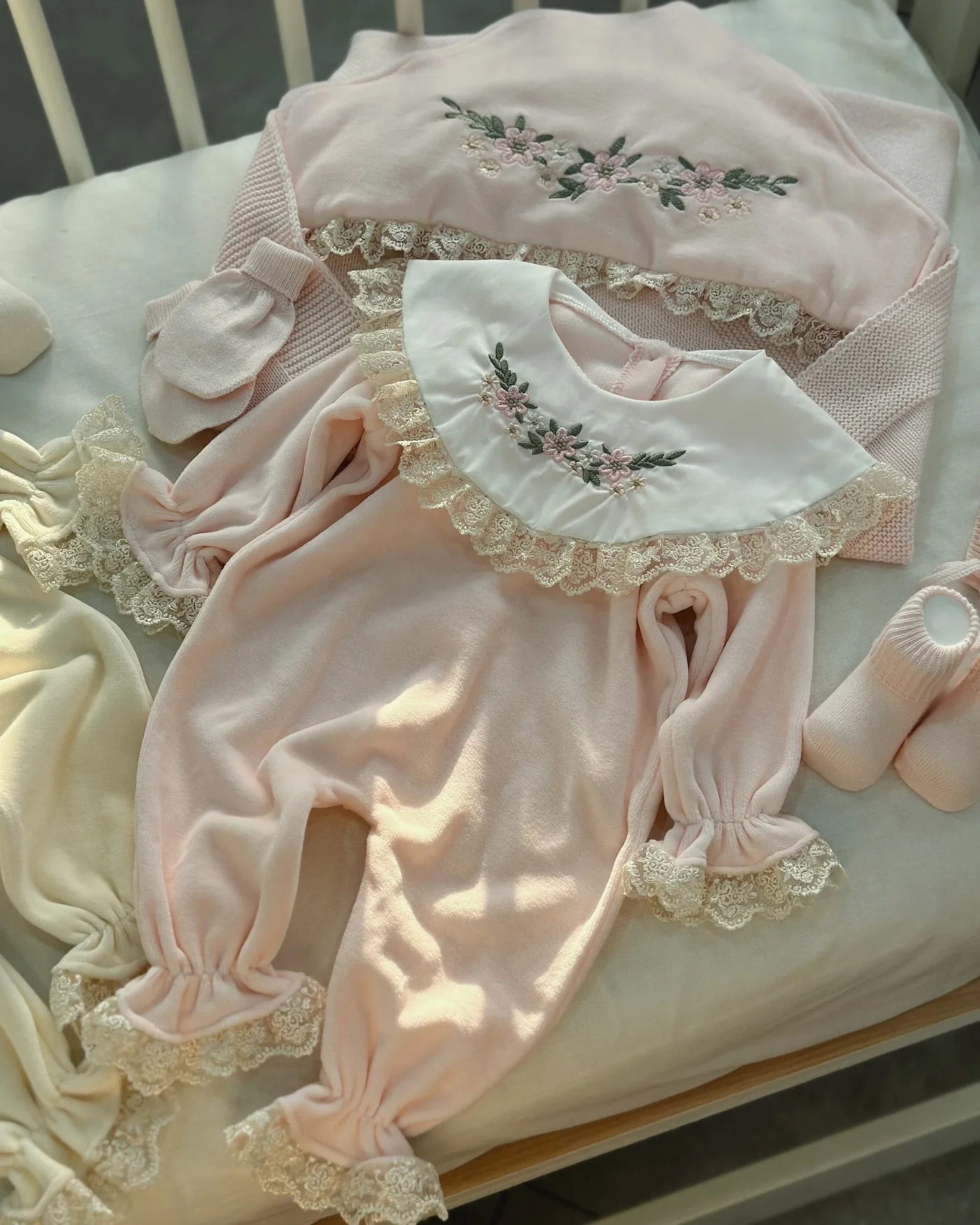 Momercy Flower Love Çiçek Nakışlı Kız Bebek Hastane Çıkışı Beşli Set - Pembe