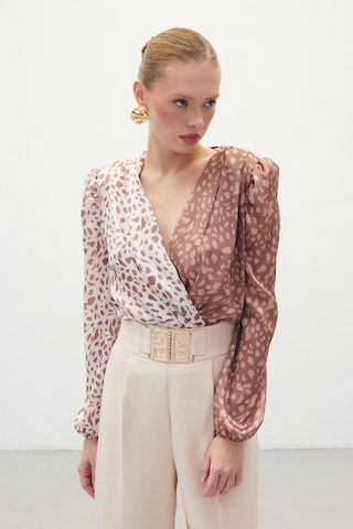 Sateen Kruvaze Desenli Bodysuit - Kahve-bej