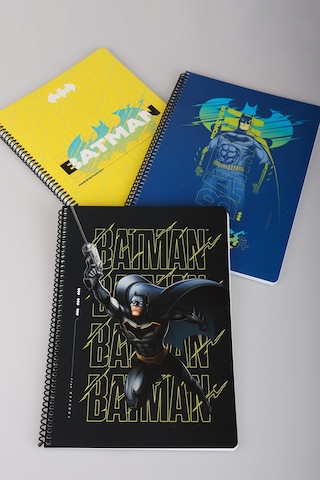 Dekomus İle Lisanslı Batman "tekli" A4 80 Yaprak Kareli Defter