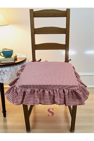 Kırmızı Pitikareli Buldan Yıkanmıs Keten 4 Tarafı Fırfırlı Sandalye Minderi Çok Renkli