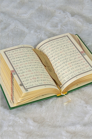 Termo Deri Ciltli Kuranı Kerim - Hafız Boy - Ahmet Hüsrev Hatlı - Tesbih Ve Ayraç Hediyeli - Yeşil
