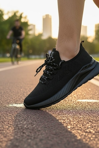 Enoch Erkek Tam Siyah Spor Ayakkabı Örme Sneaker Desenli Bağcık Detaylı Yürüyüş Modeli Siyah