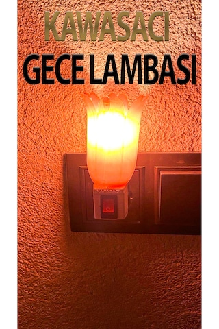 Nostaljik Pembe Gece Lambası, Flaşlı, Çıt Çıt Anahtarlı, 7 Watt Ampüllü, Şık Ve Kullanışlı Pembe