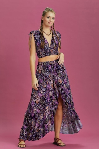 Derin Ön Yırtmaçlı Fırfırlı Desenli Çingene Etek 001