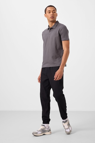 Tommylife Tommy Life Koyu Gri Basic Logolu Standart Kalıp Triko Polo Yaka Erkek T-shirt - 87748 Koyu Gri