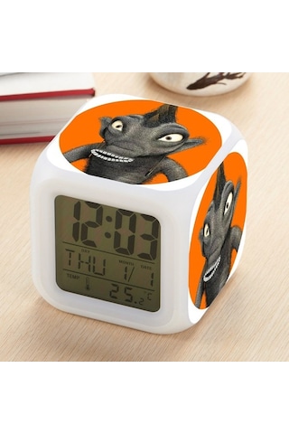 7 Renkli Led Kare Dijital Alarmlı Saat - Beyaz Renk Değişimi Ve 12/24 Saat Formatı