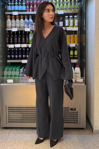 Madmext Füme V Yaka Düğmeli Kuşaklı İkili Modal Kadın Takım Mg2619