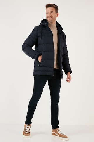 Buratti Su Itici Slim Fit Soğuğa Ve Rüzgara Dayanıklı Kapüşonlu Şişme Erkek Mont 649005 Lacivert
