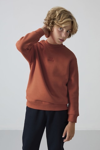 Tommylife Kiremit Pamuklu Kalın İçi Tüylü Yumuşak Dokulu Standart Fit Nakışlı Erkek Çocuk Sweatshirt - 11232 Kiremit