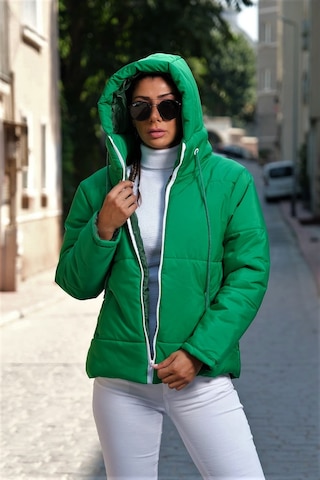 Kadın Yeşil Su Geçirmez Kapüşonlu Şişme Mont