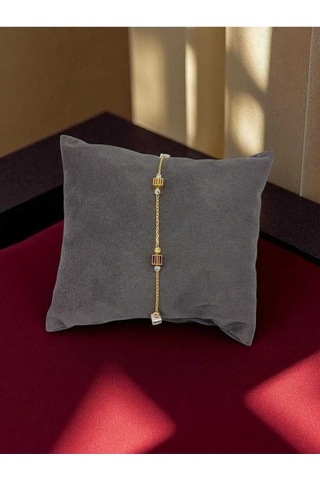 Altın Kaplama 925 Ayar Gümüş Küp Figürlü Bileklik Modern Ve Zarif Tasarım Gümüş