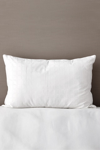 The White Company Hipoalerjenik Yumuşak Ve Hafif Nefes Alabilen Yastık Beyaz