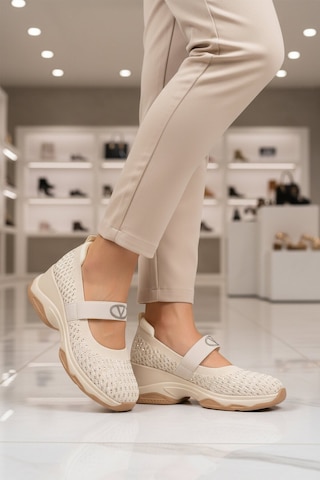 Guja Bej Anorak Bantlı Taş İşlemeli Kadın Casual Ayakkabı 26y305 G